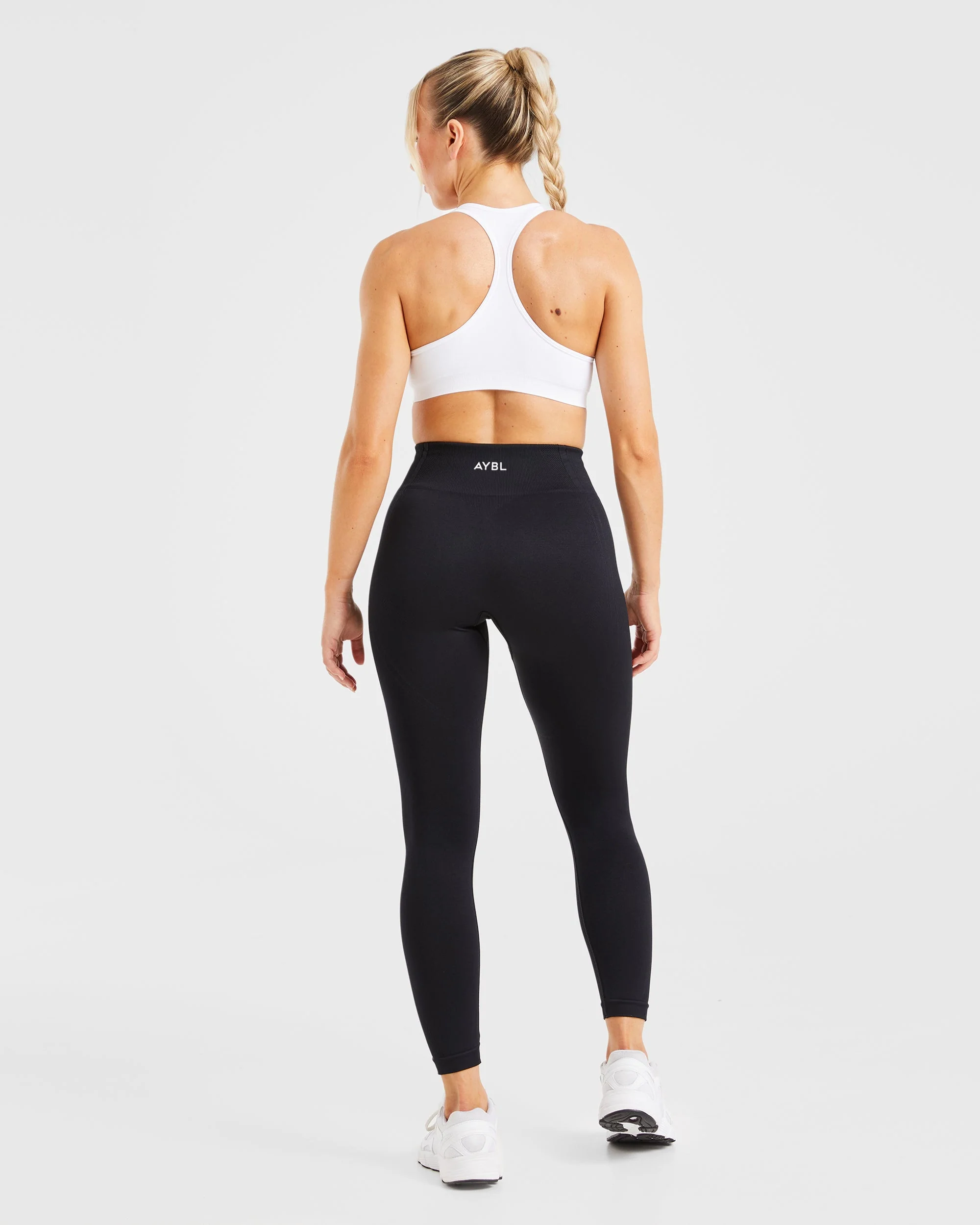 Essential Seamless Racer Back Sports Bra - Blanc - Image 4