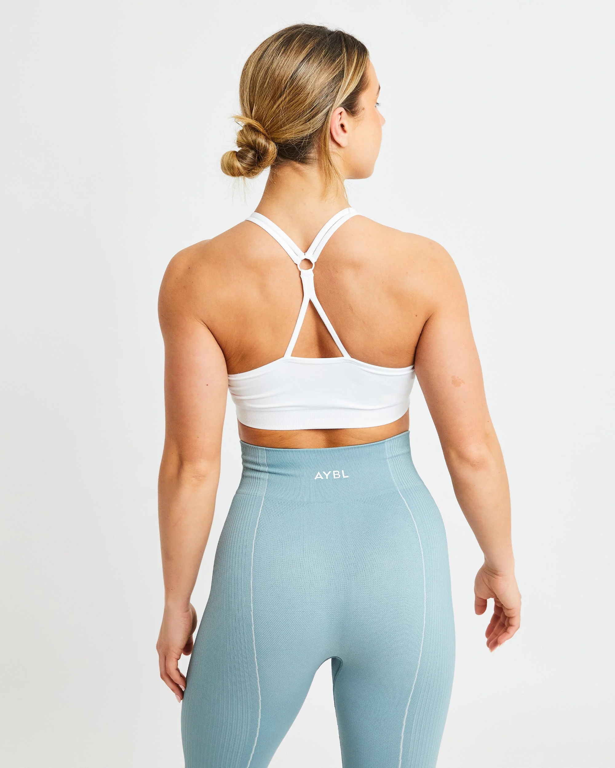 Essential Seamless Ruched Sports Bra - Blanc - Image 10