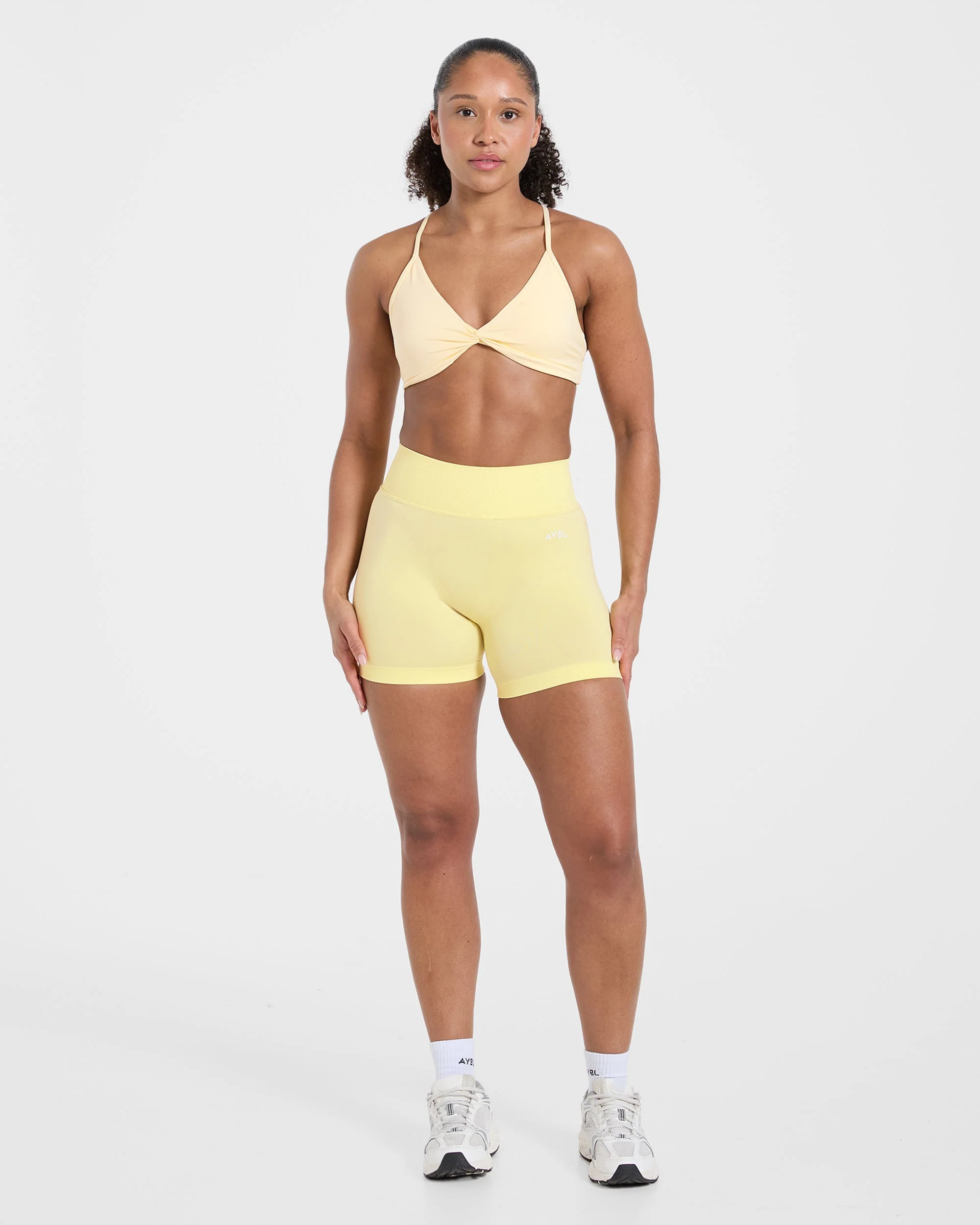 Essential Twist Crossback Sports Bra - Jaune - Image 3