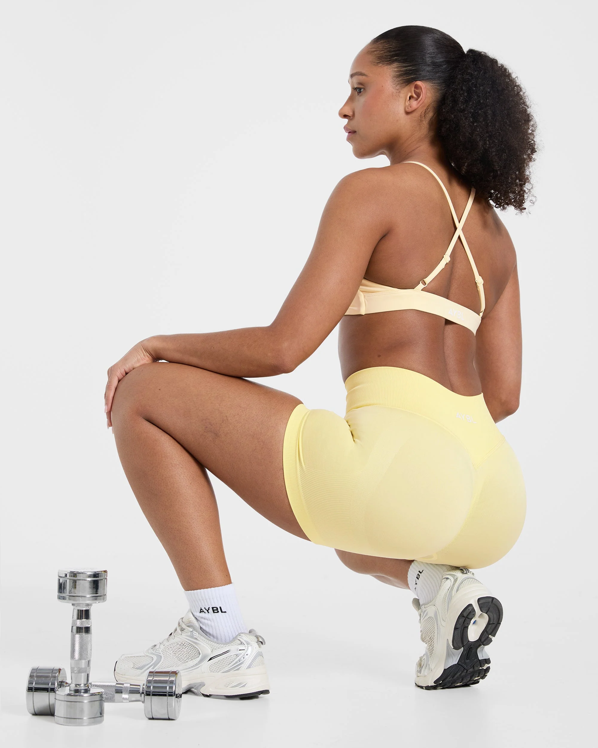 Essential Twist Crossback Sports Bra - Jaune - Image 8