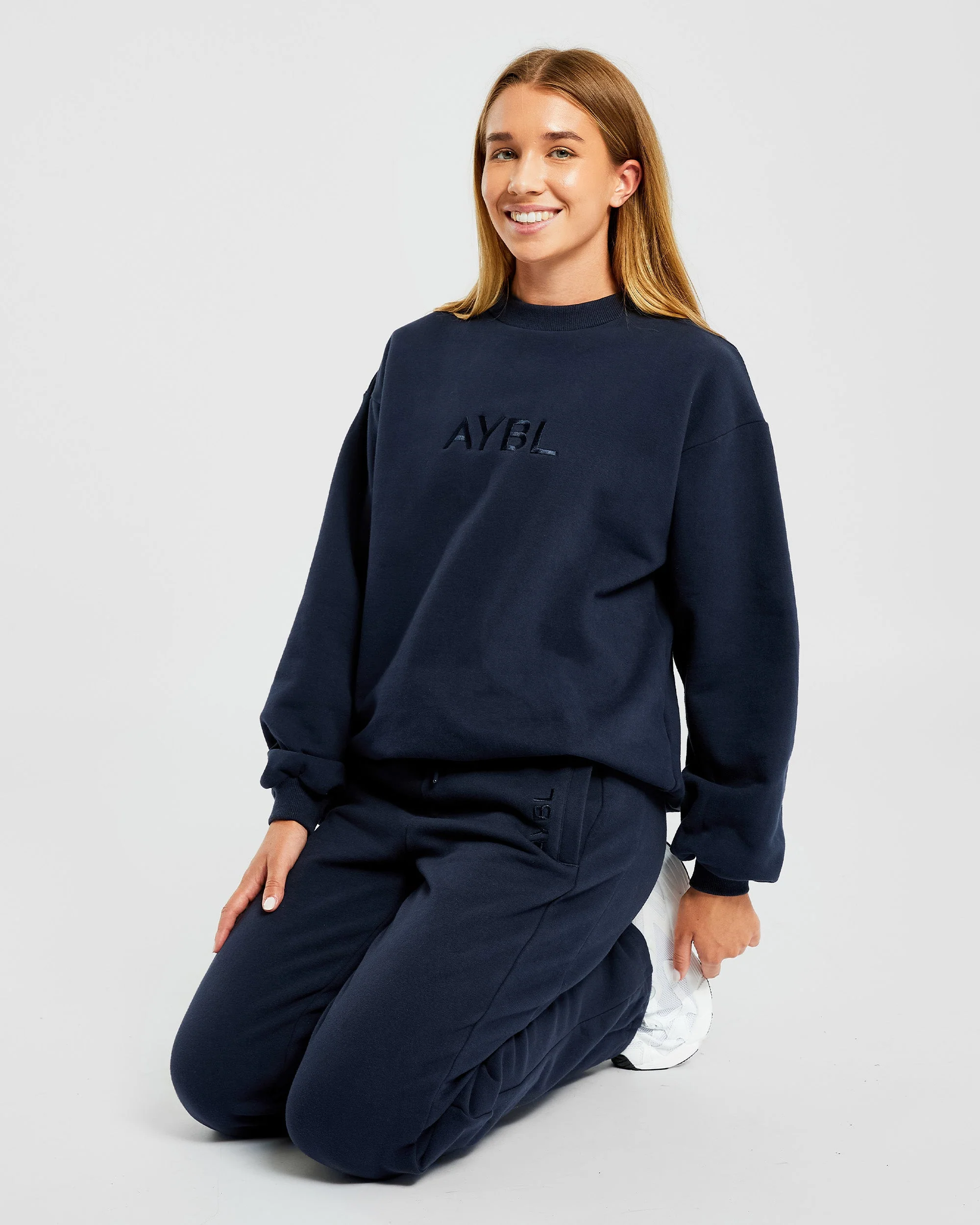 Everyday Relaxed Sweater - Navy - Image 7