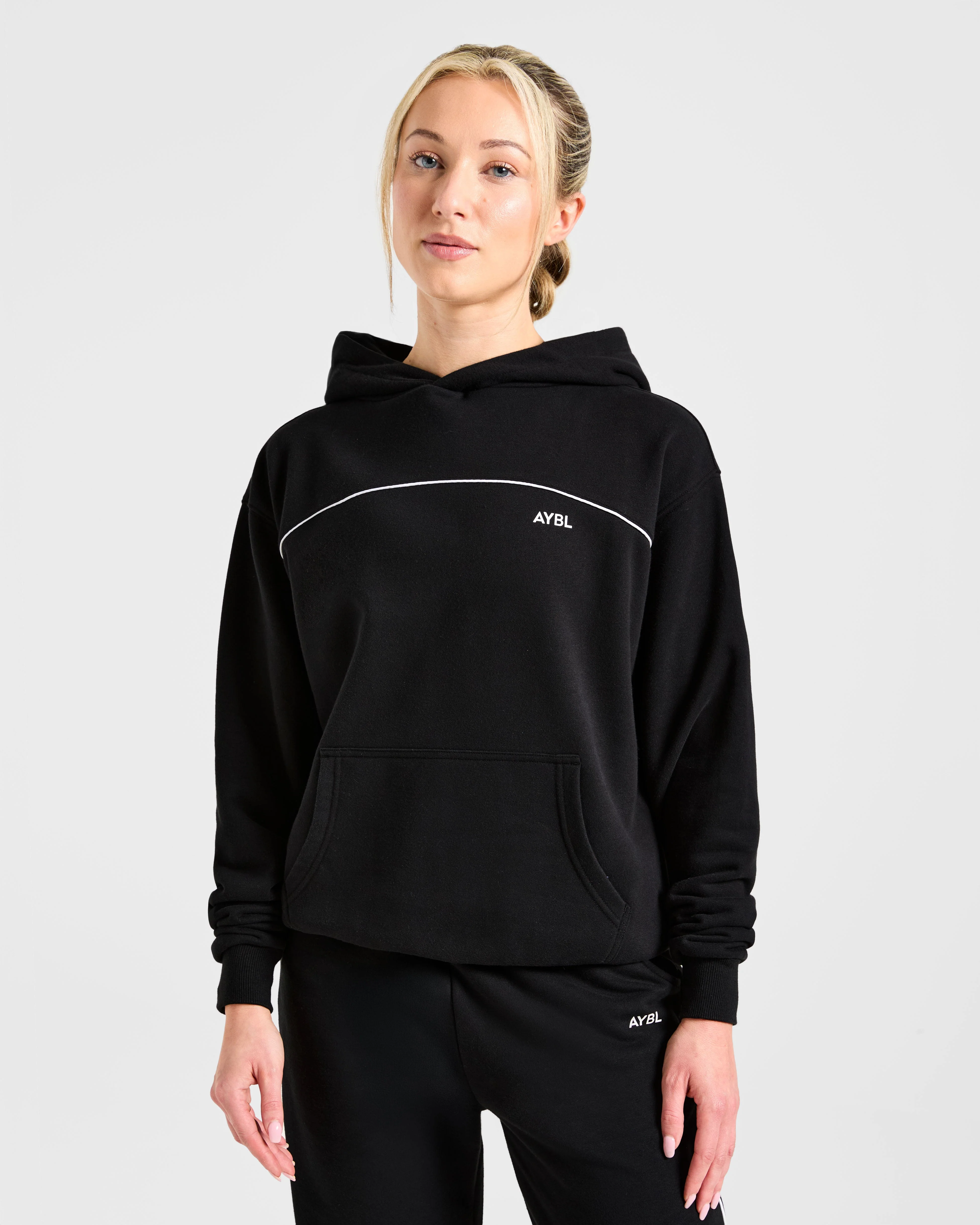 Form Hoodie - Noir