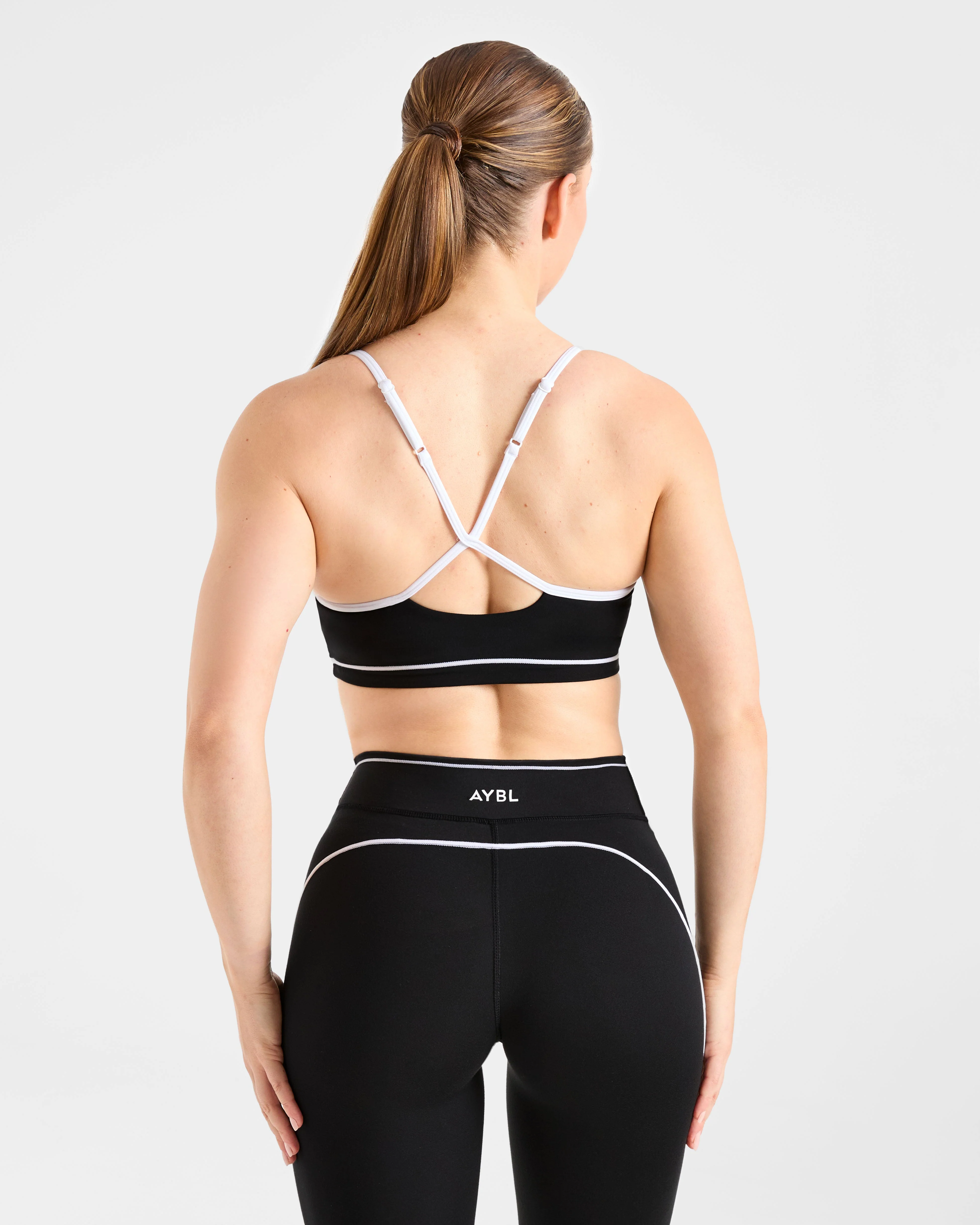 Form Sports Bra - Noir - Image 2
