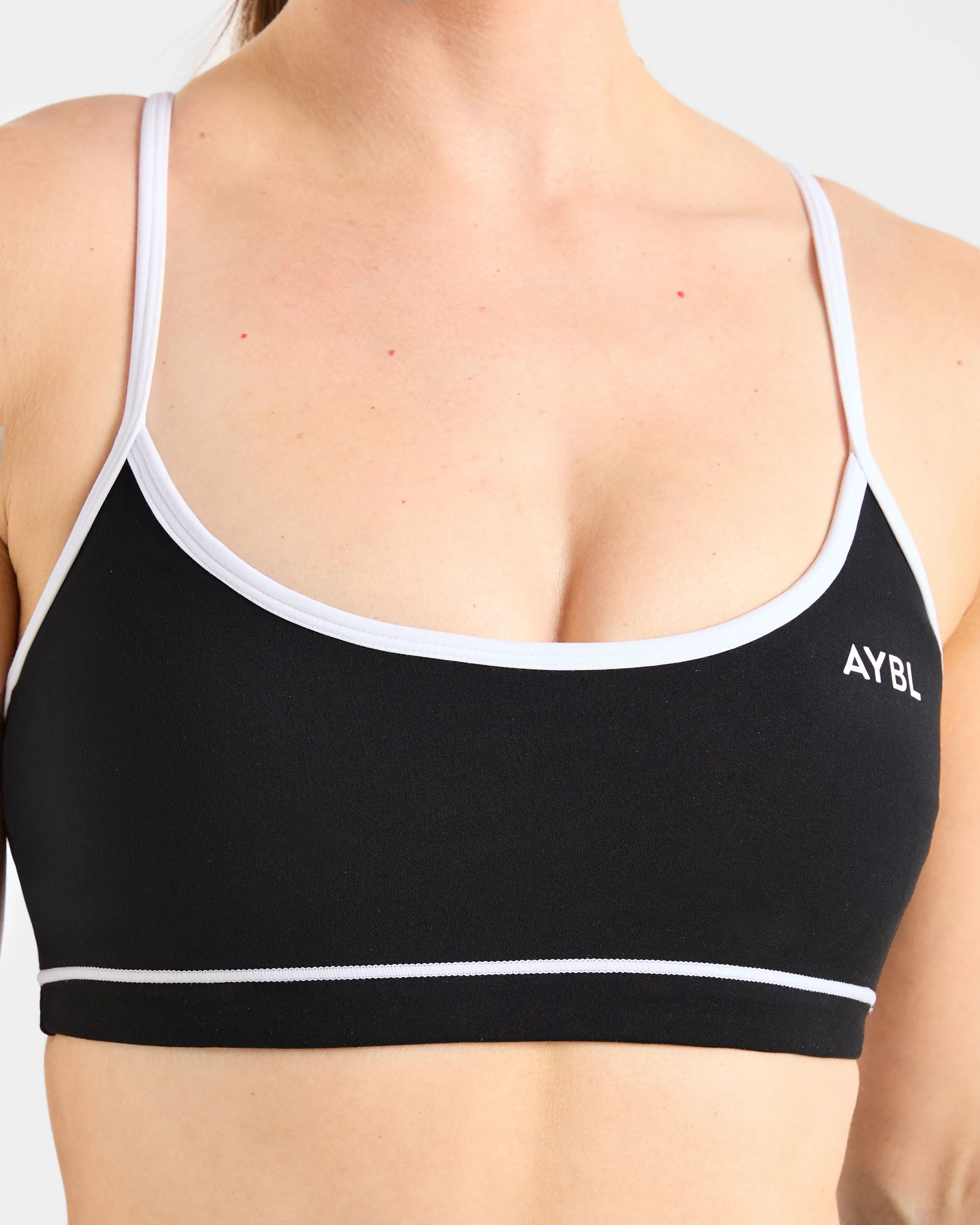 Form Sports Bra - Noir - Image 5