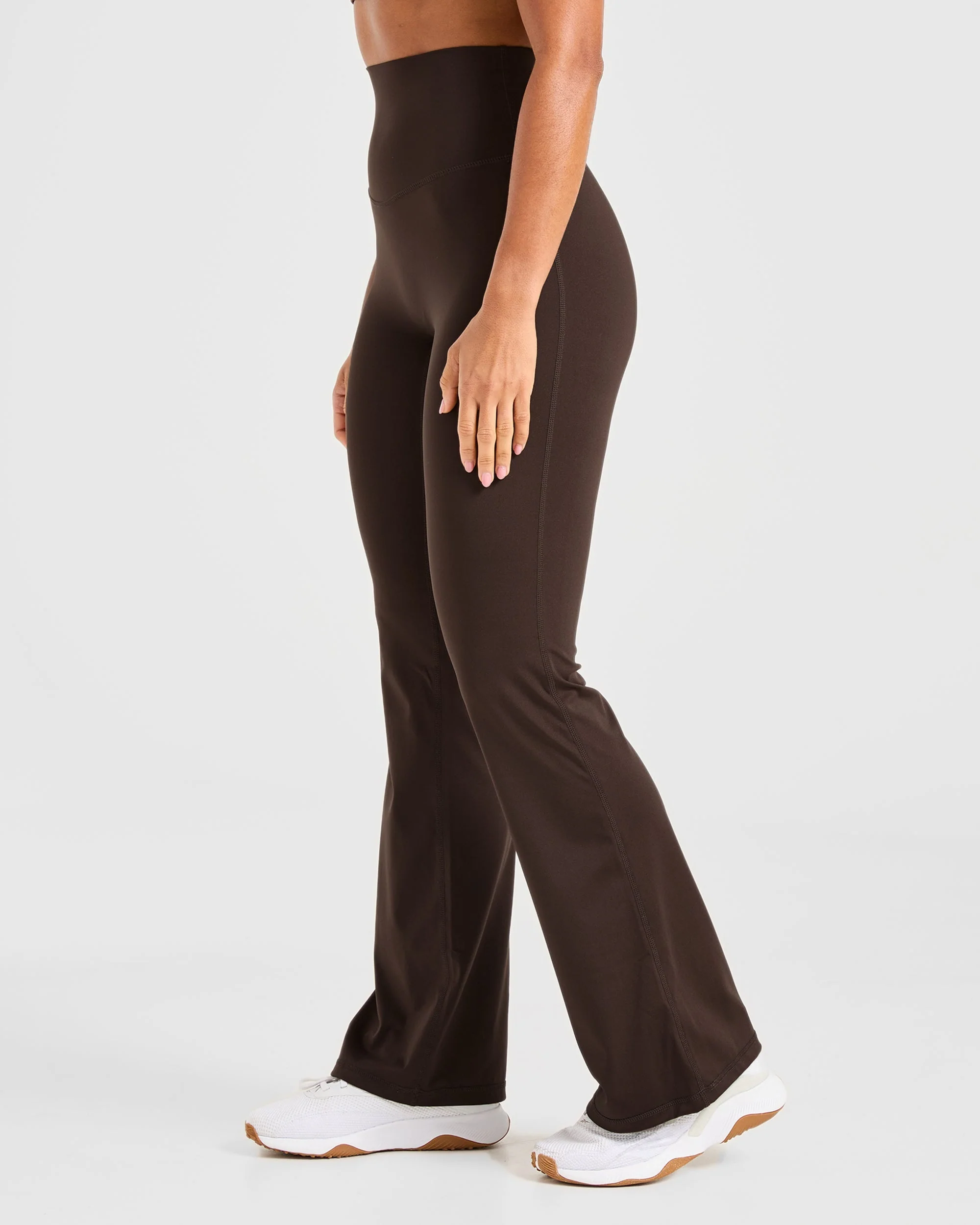 Sculpt Flared Leggings - Deep Cocoa Brun - Image 5