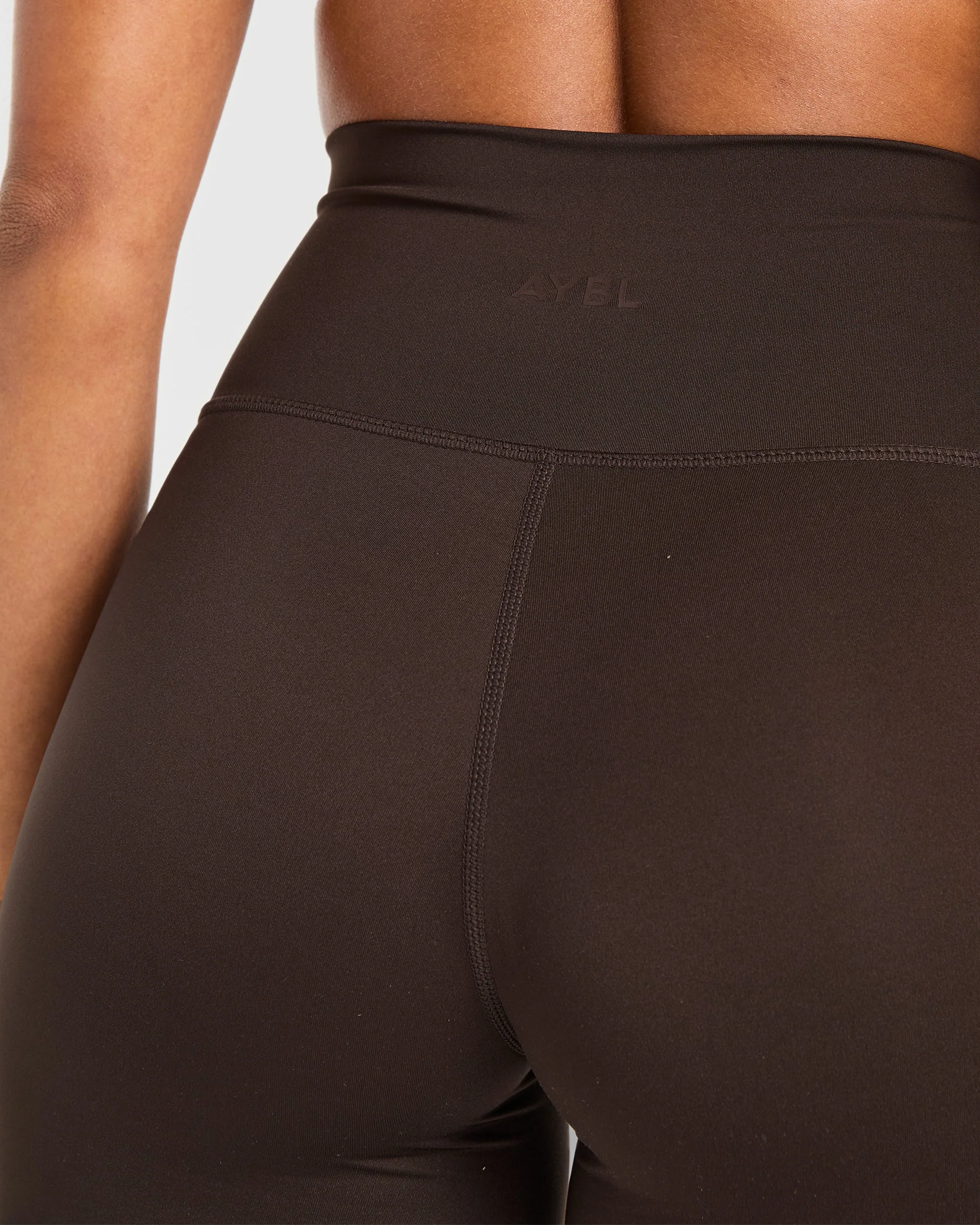 Sculpt Flared Leggings - Deep Cocoa Brun - Image 6