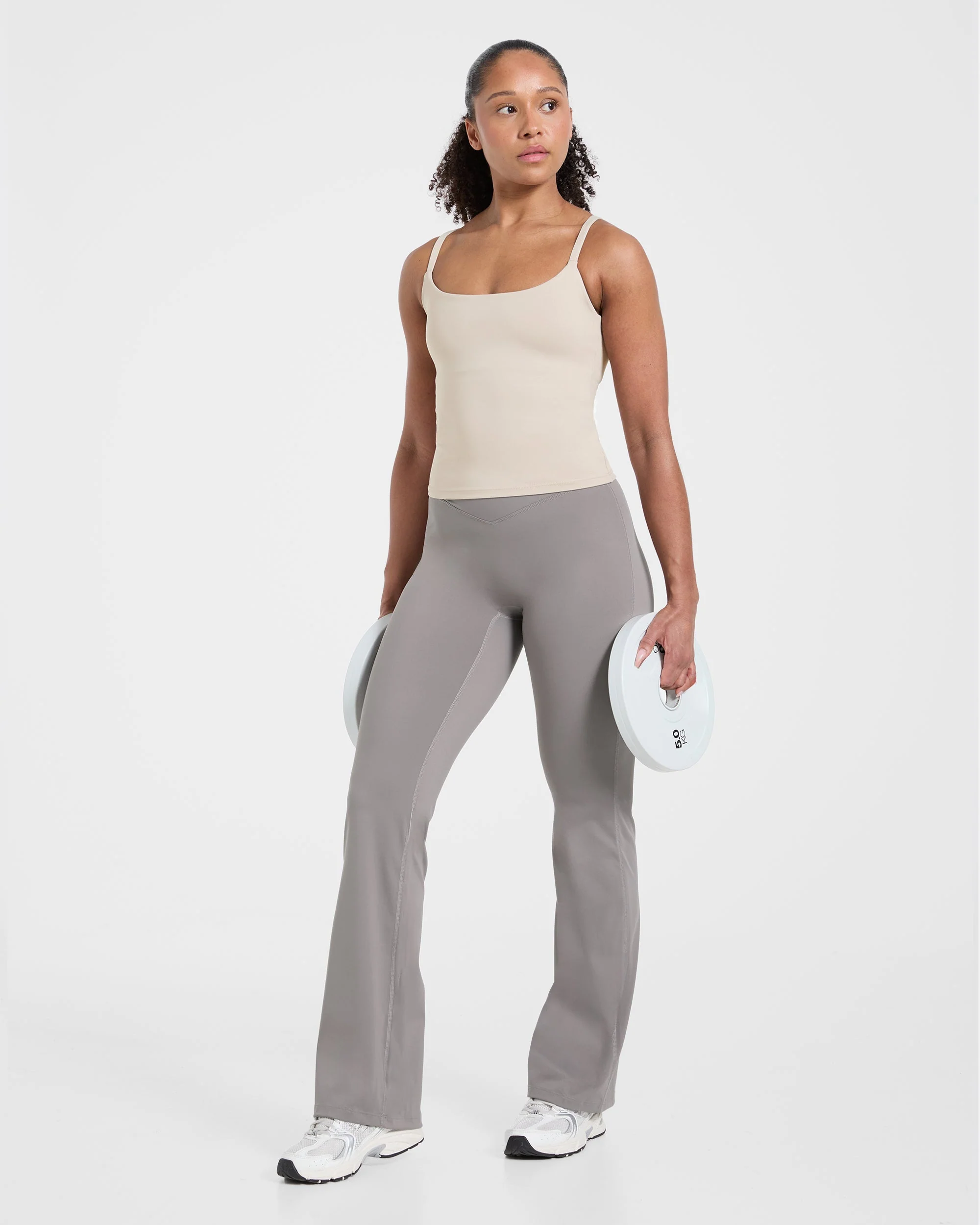 Sculpt Wrap Flared Leggings - Smoke Gris - Image 7
