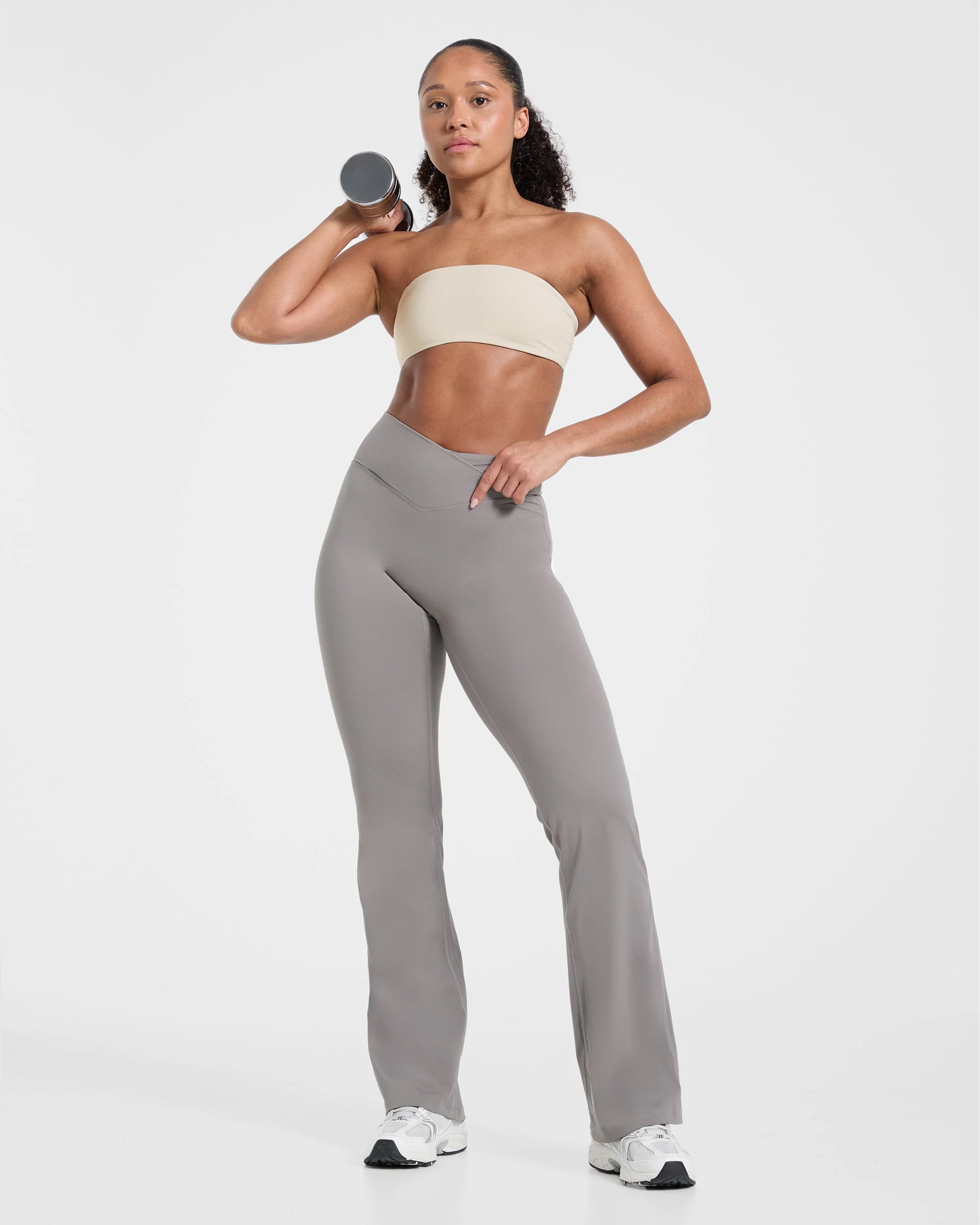 Sculpt Wrap Flared Leggings - Smoke Gris - Image 8
