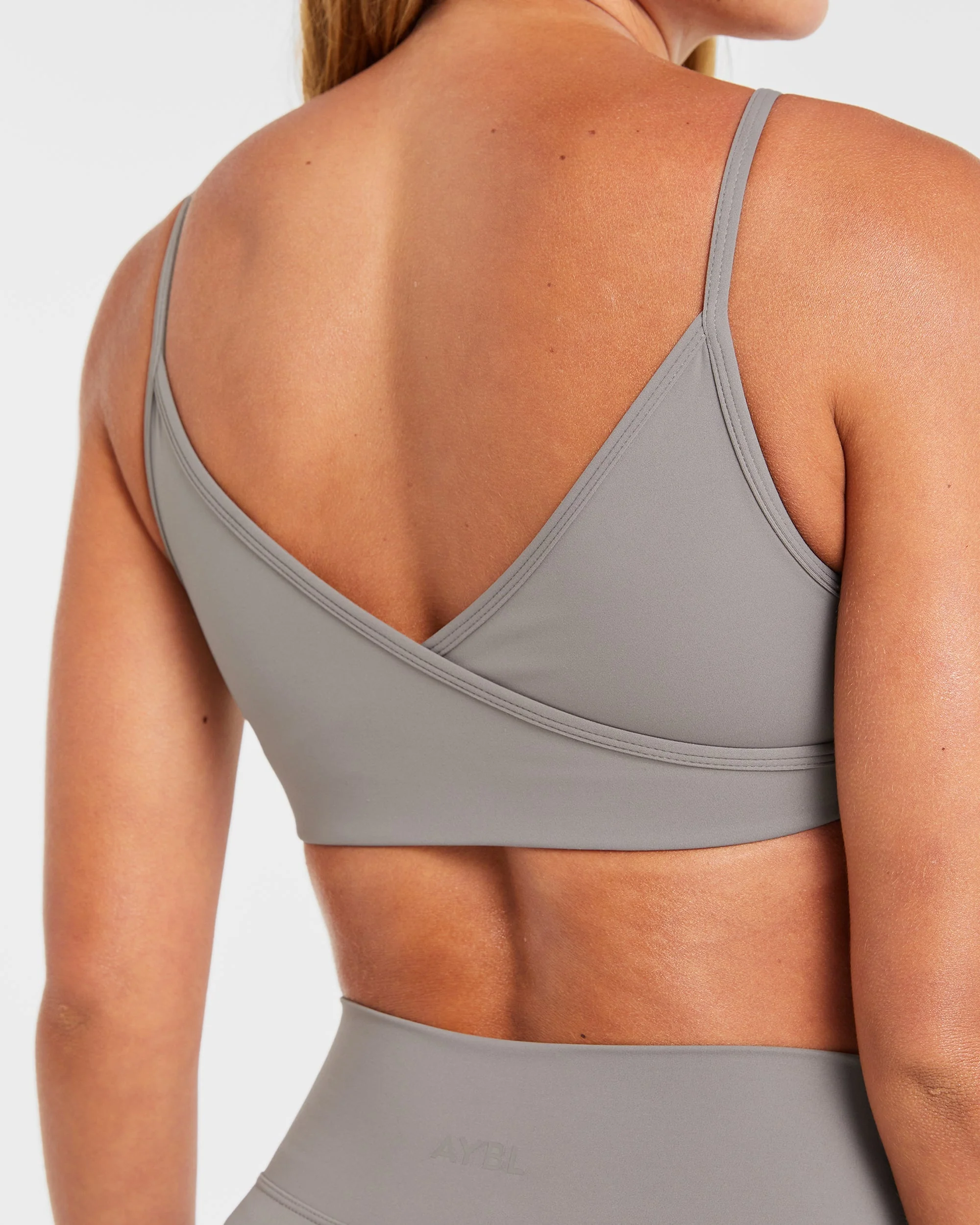 Sculpt Wrap Sports Bra - Smoke Gris - Image 6