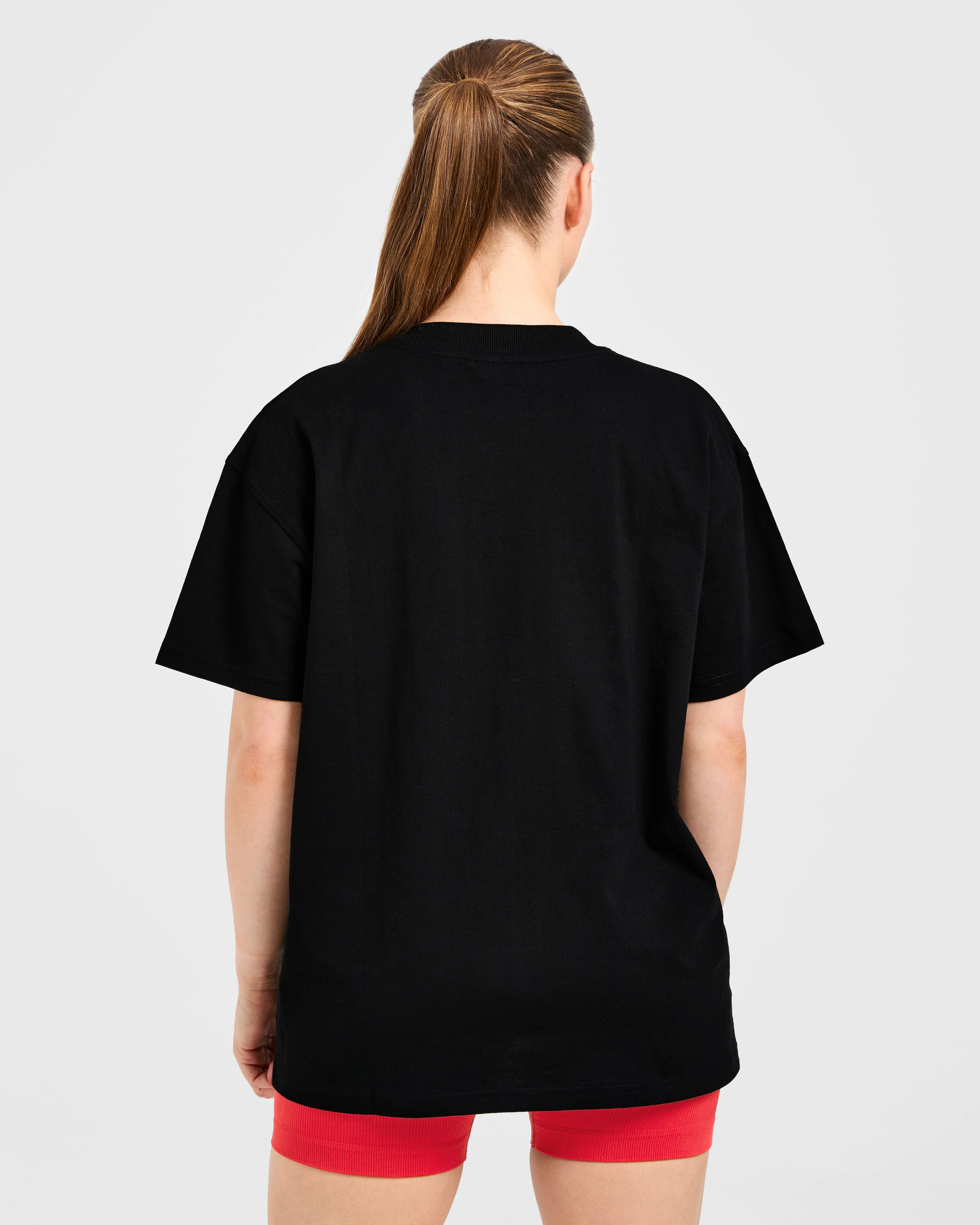 Sports Club Gothic Oversized T Shirt - Noir/Rouge - Image 2