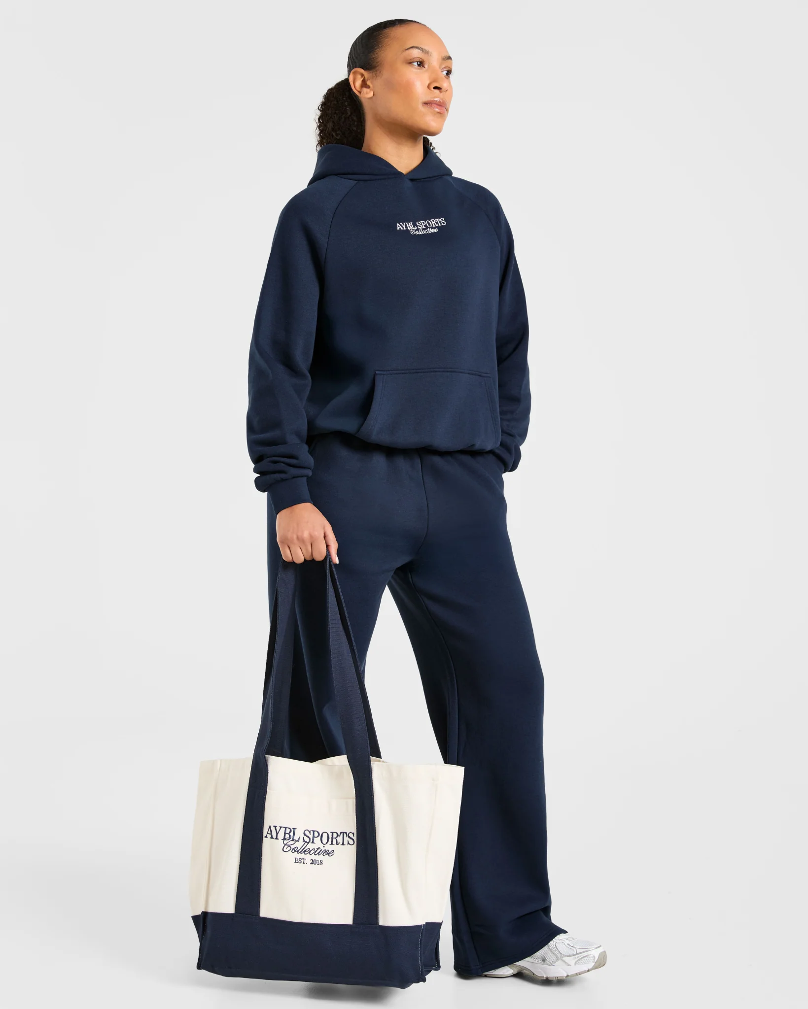 Sports Collective Tote Bag - Off White/Navy - Image 8