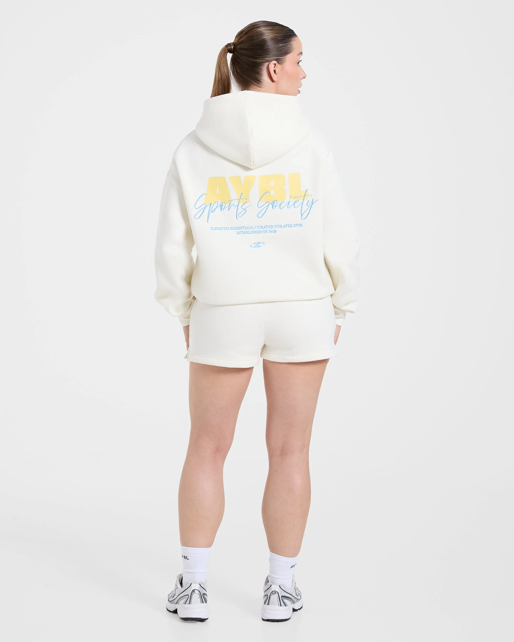 Sports Society Oversized Shorts - Off Blanc - Image 4