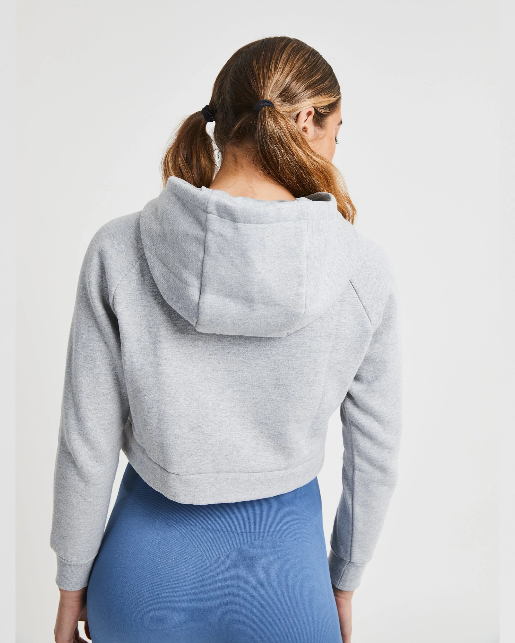 Staple Crop Hoodie - Light Gris - Image 6