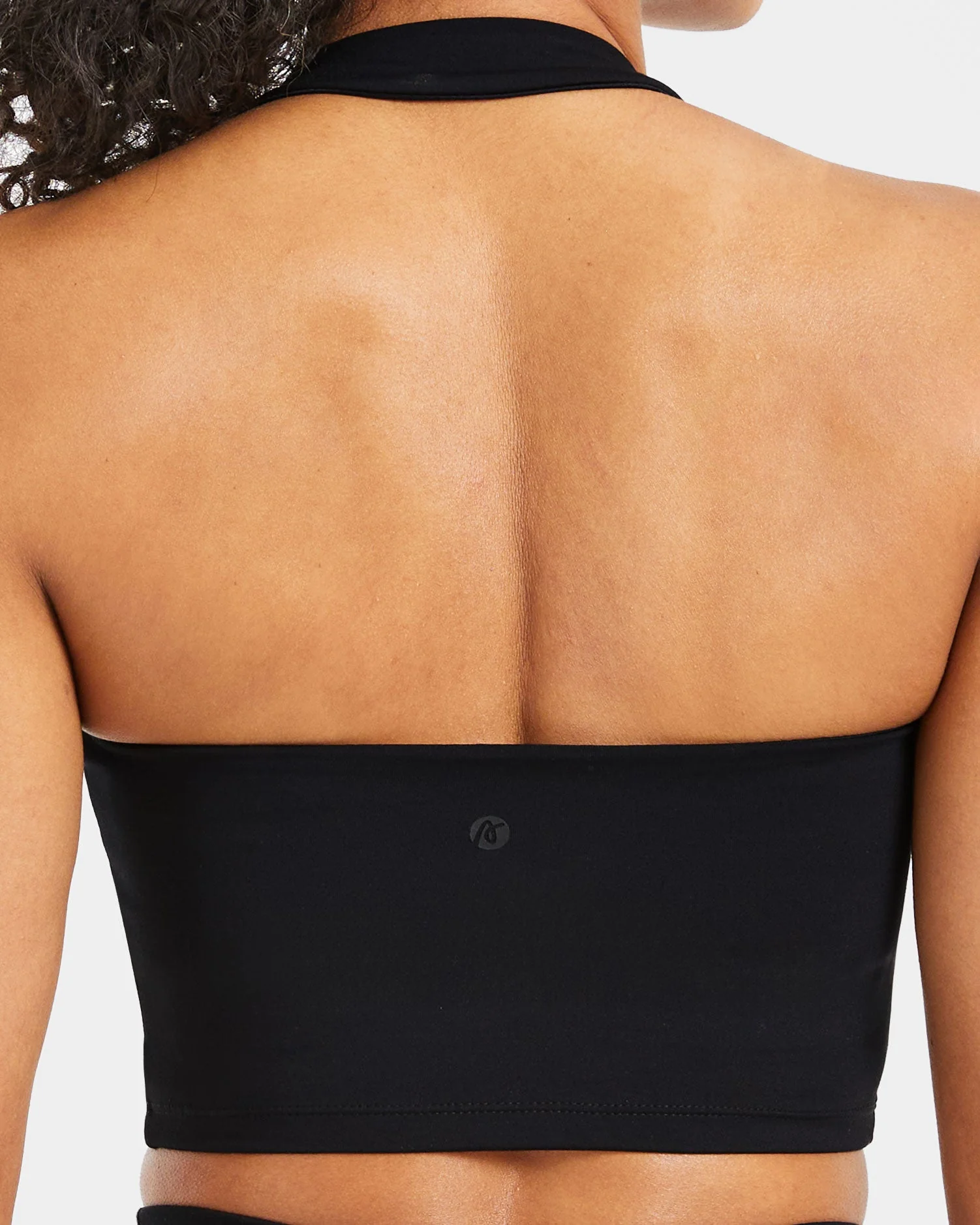 Staple Halterneck Crop Top - Noir - Image 6