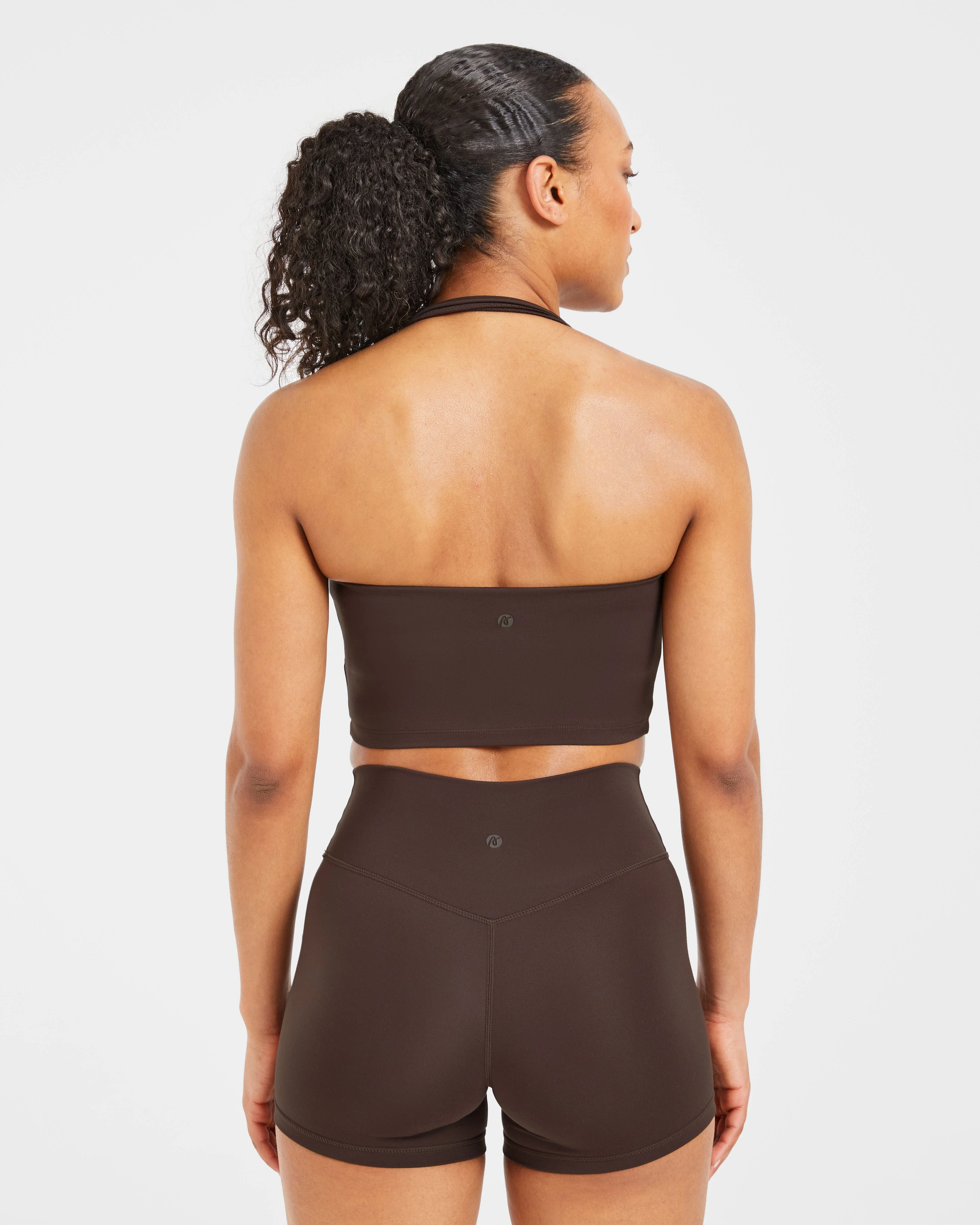 Staple Halterneck Crop Top - Coffee Brun - Image 2