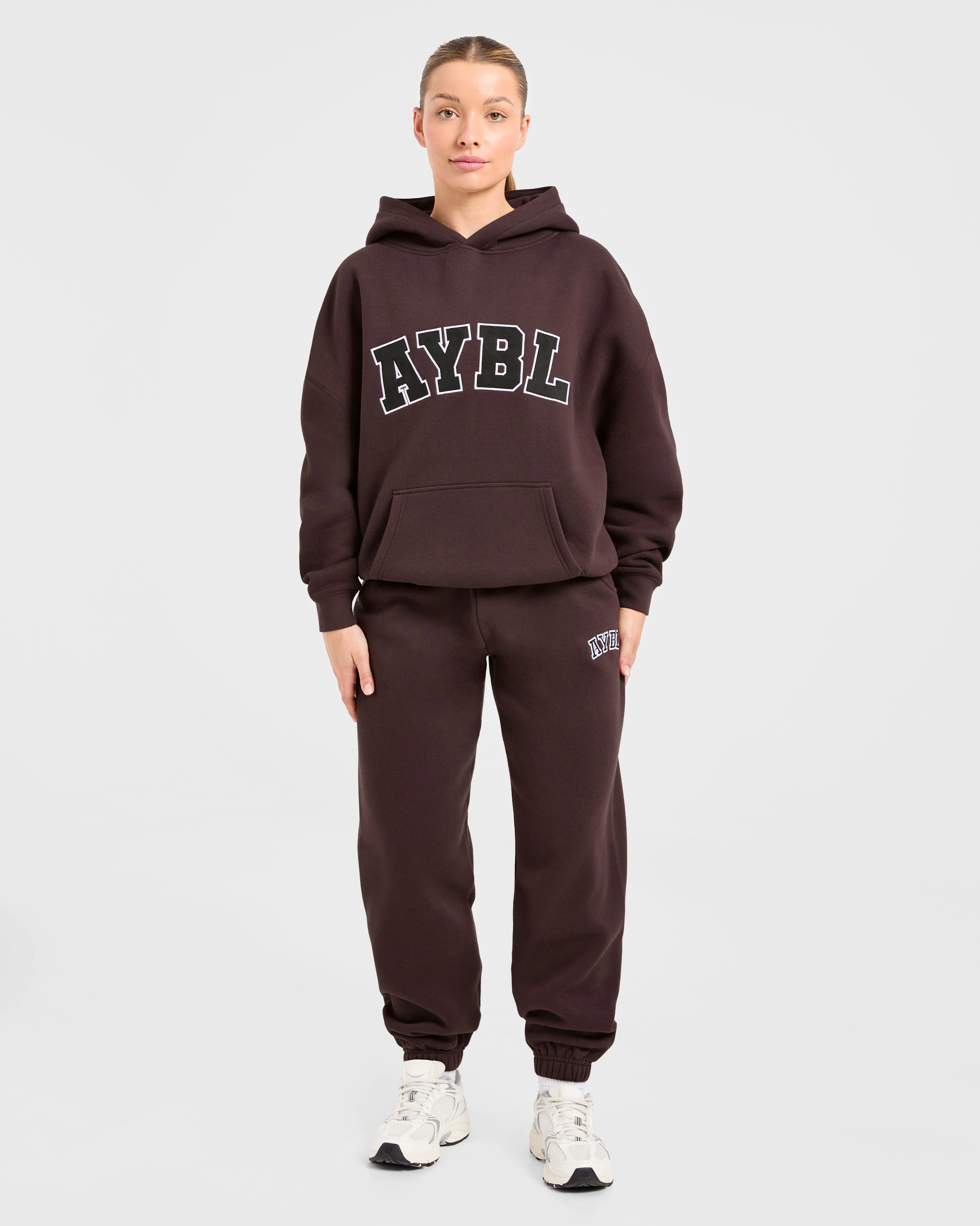 Varsity 2.0 Oversized Joggers - Cocoa Brun - Image 3