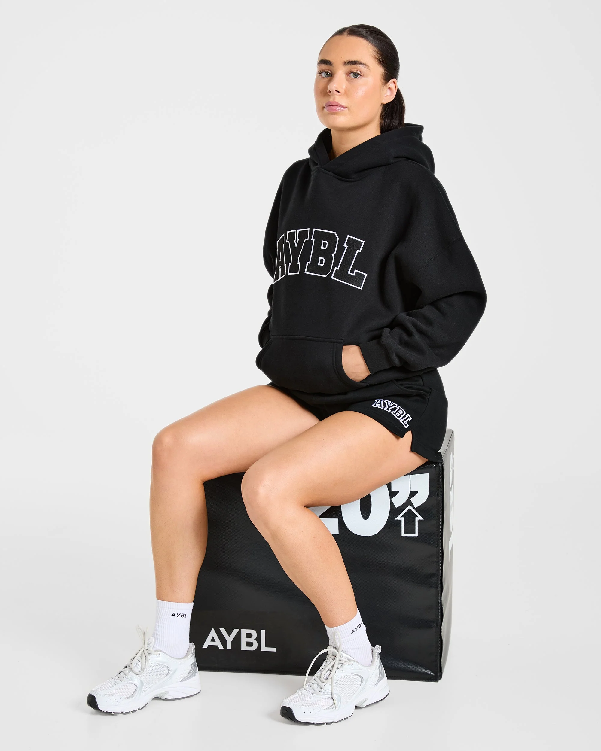 Varsity 2.0 Oversized Shorts - Noir - Image 7