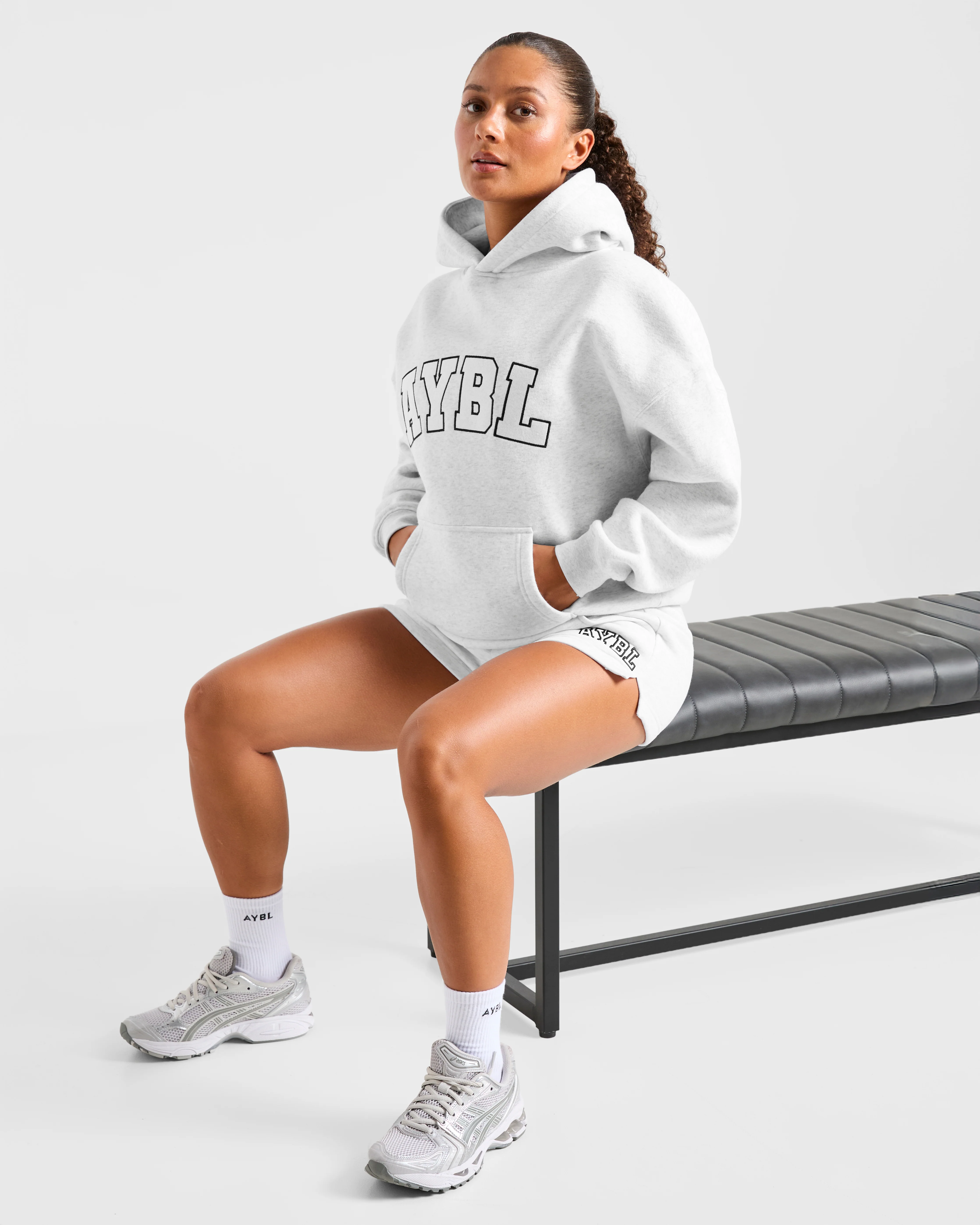 Varsity 2.0 Oversized Shorts - Heather Gris - Image 8
