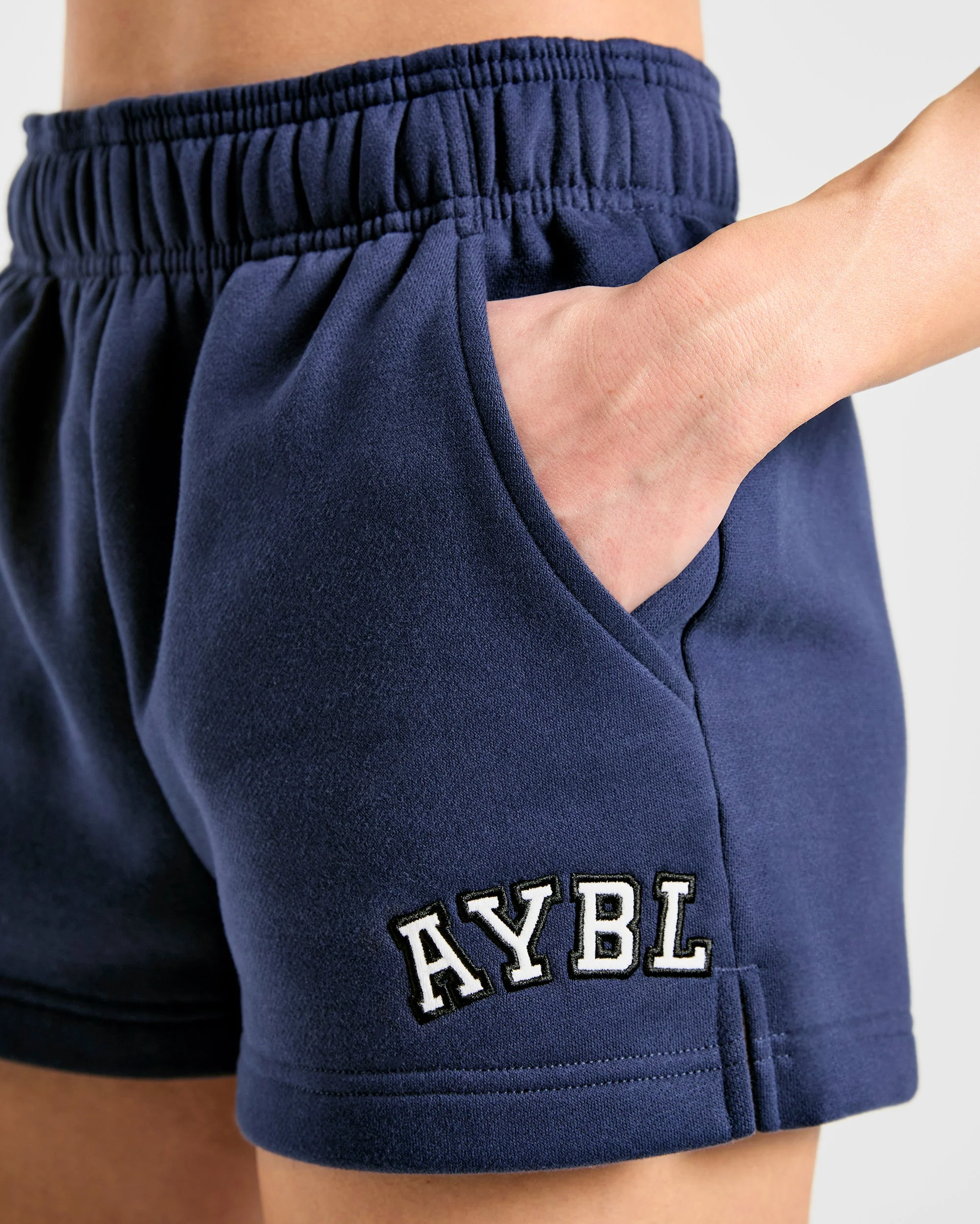Varsity 2.0 Oversized Shorts - Navy - Image 5
