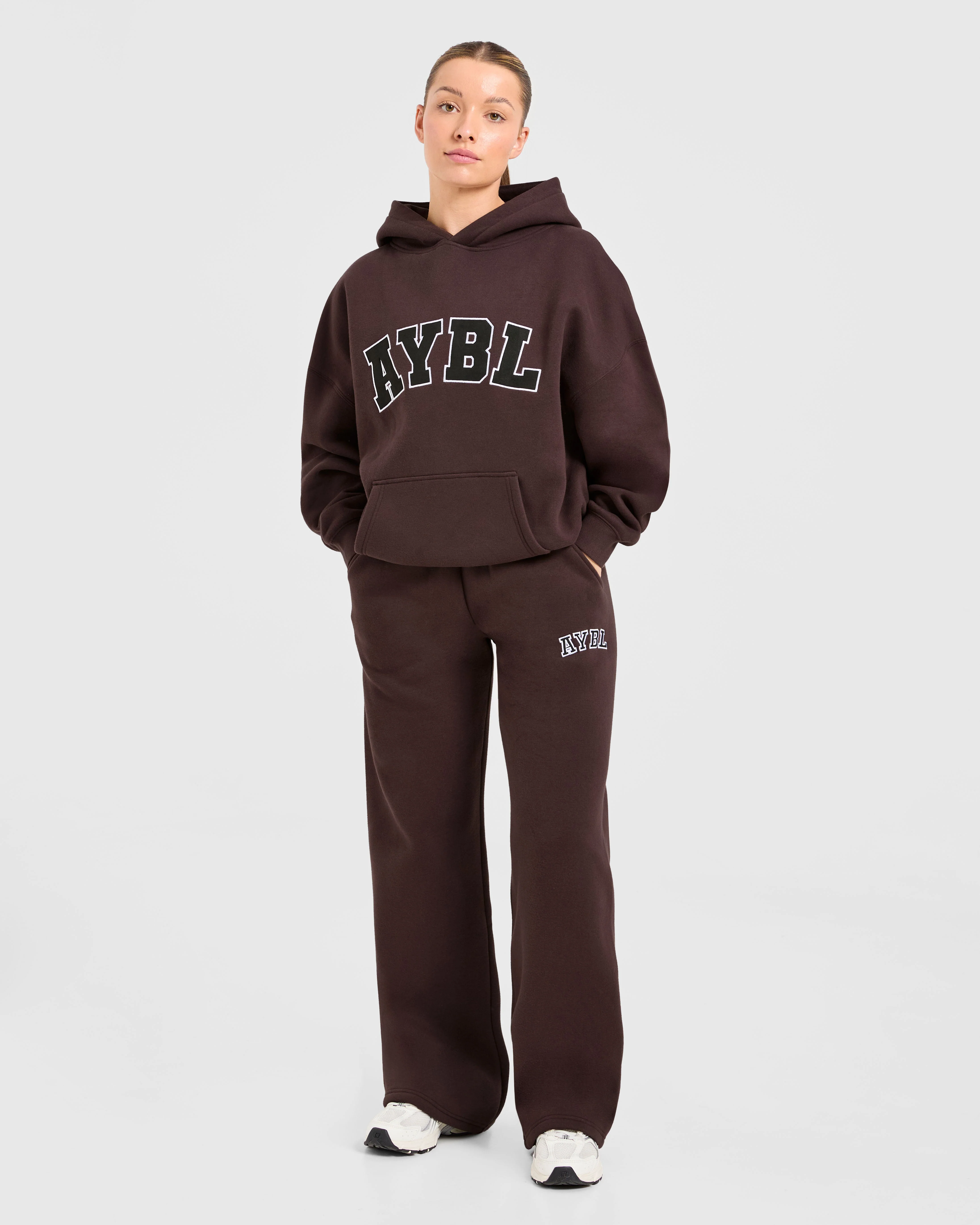 Varsity 2.0 Oversized Straight Leg Joggers - Cocoa Brun - Image 3