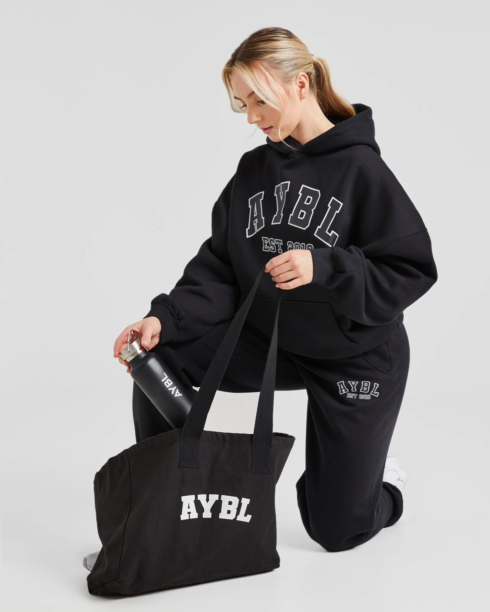 Varsity Graphic Oversized Hoodie - Noir - Image 6