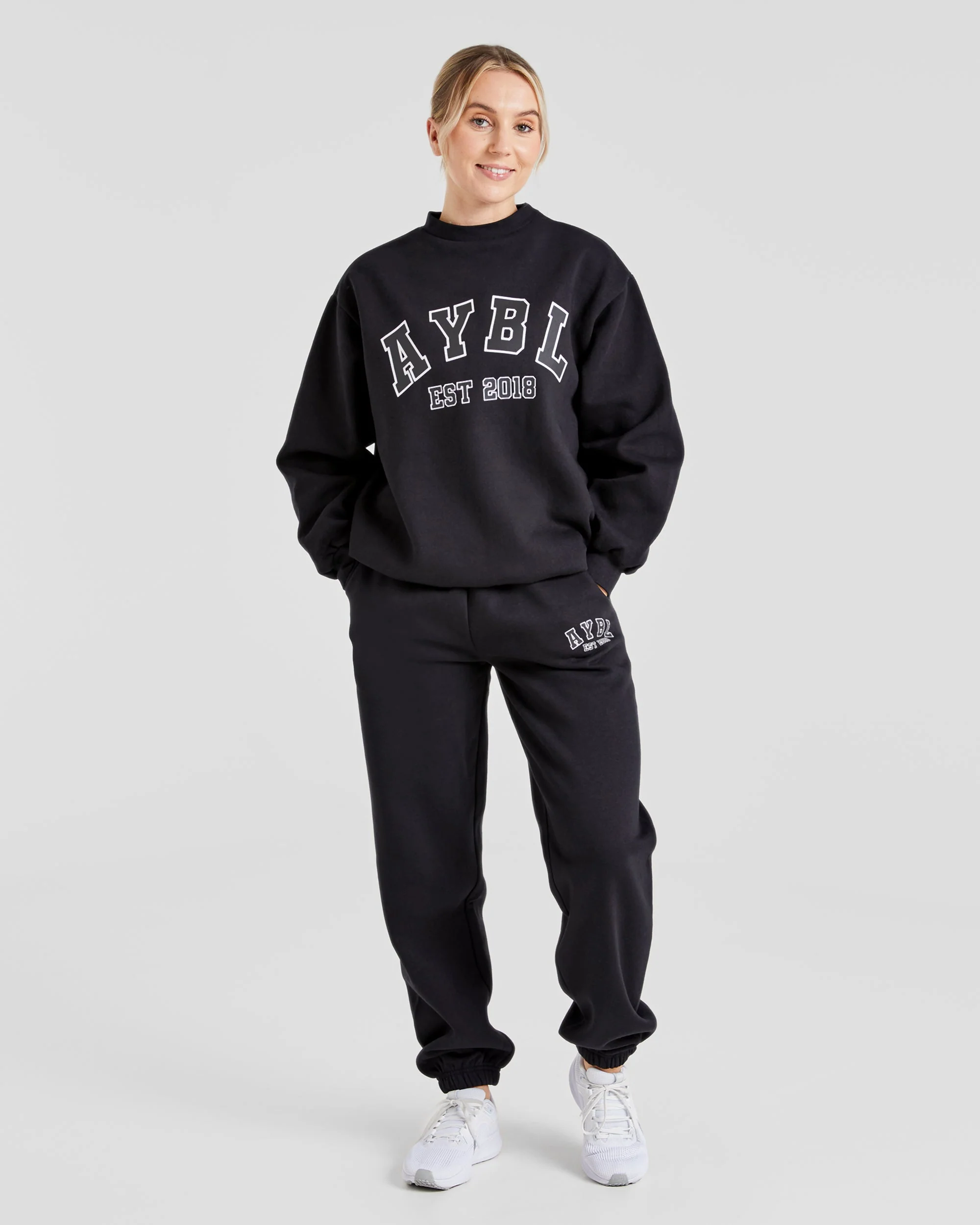 Varsity Graphic Oversized Sweatshirt - Noir - Image 3