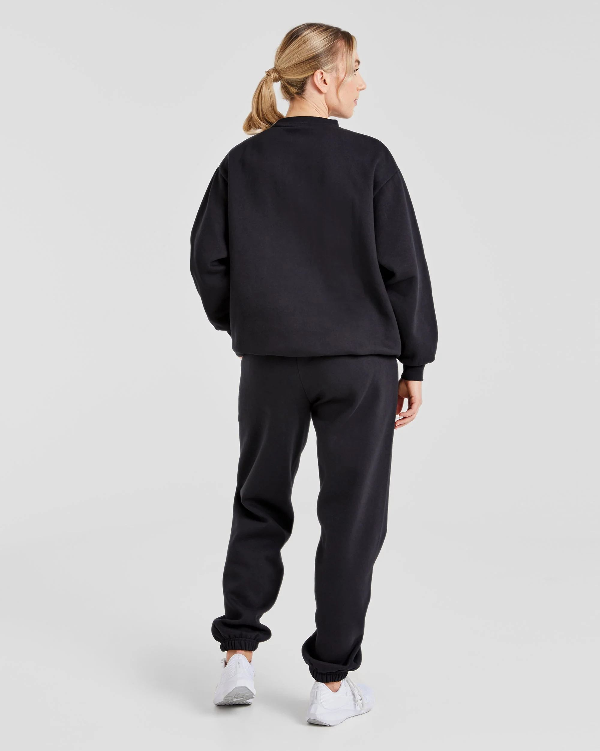 Varsity Graphic Oversized Sweatshirt - Noir - Image 4